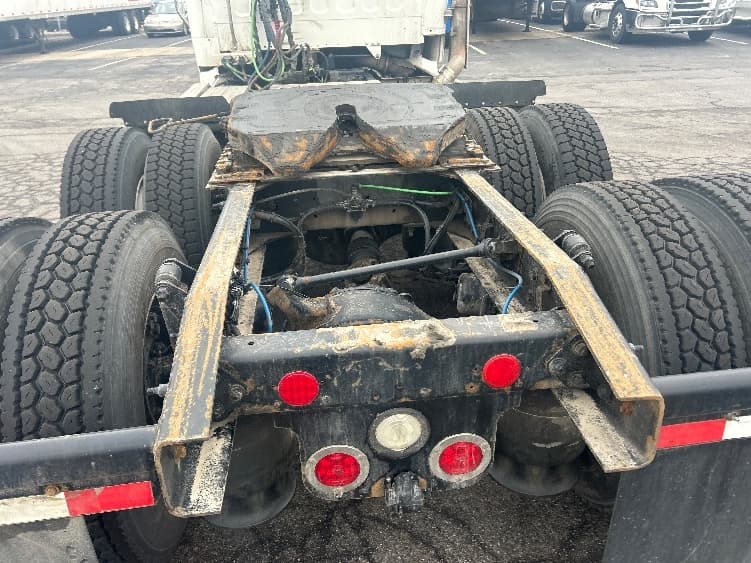 2020 Freightliner M2 112 — photo 6