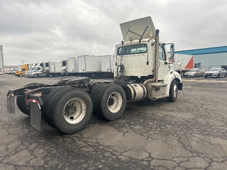2020 Freightliner M2 112 — photo 7