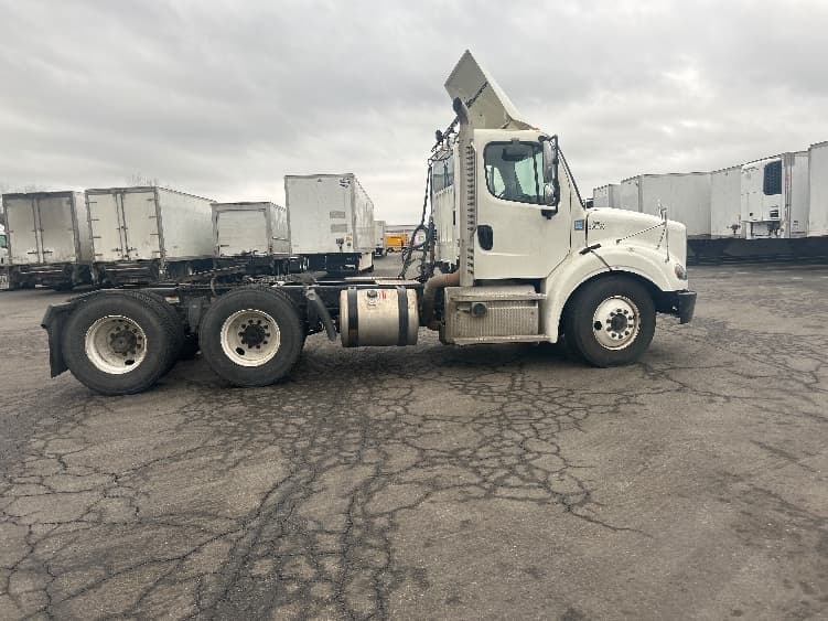 2020 Freightliner M2 112 — photo 8