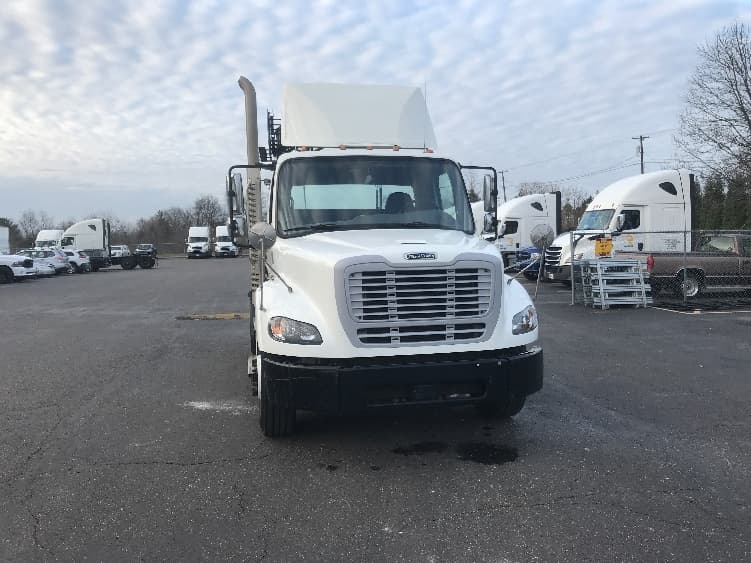 2020 Freightliner M2 112 — photo 2