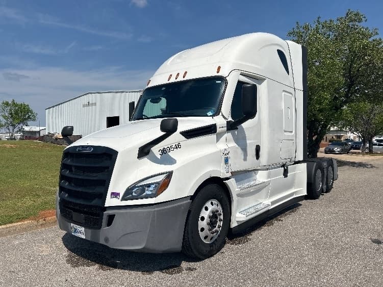 2020 Freightliner Cascadia — photo 3