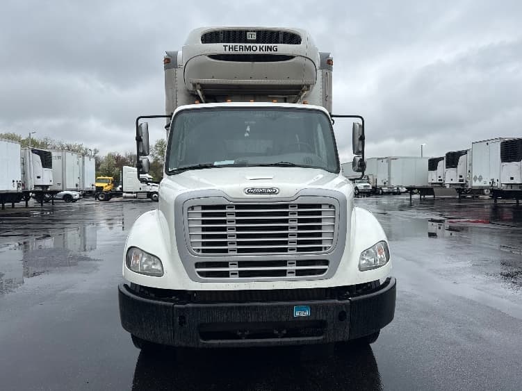 2021 Freightliner M2 112 — photo 2