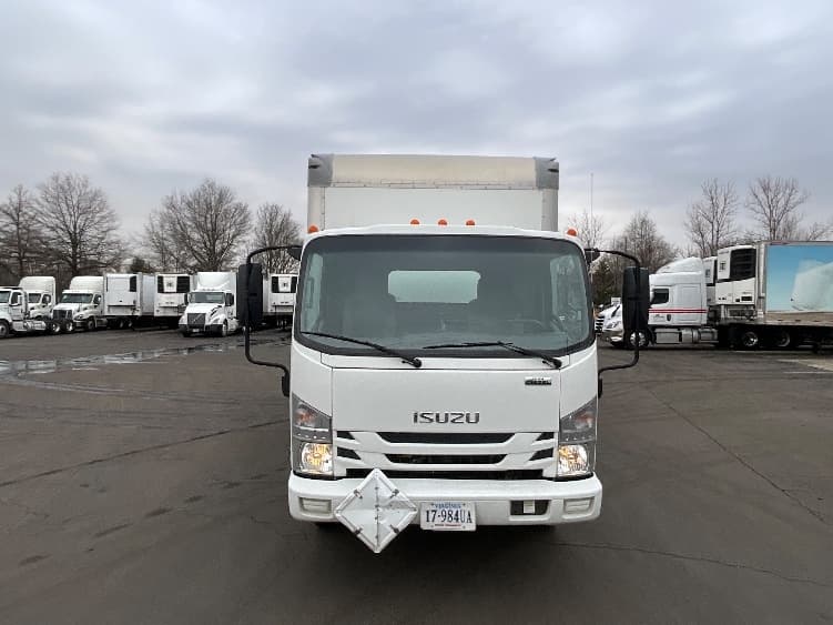 2020 Isuzu NPR — photo 2