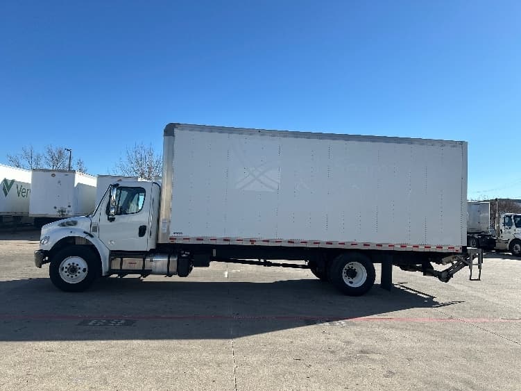 2020 Freightliner M2 106 — photo 4