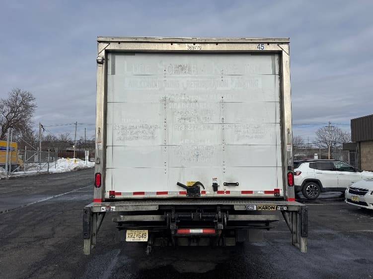 2020 Isuzu NQR — photo 7