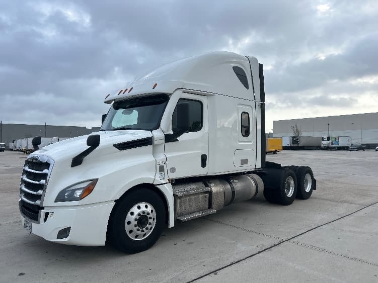 2021 Freightliner Cascadia — photo 3