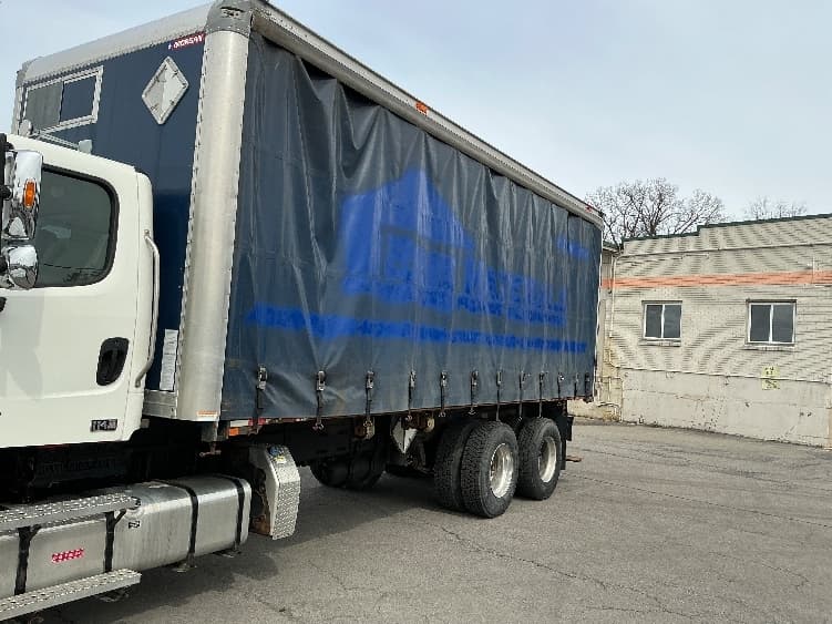 2021 Freightliner 114SD — photo 3