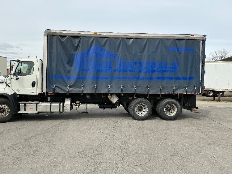 2021 Freightliner 114SD — photo 4
