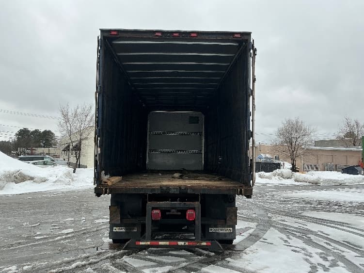 2021 Freightliner 114SD — photo 8