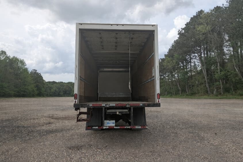 2021 Freightliner M2 106 — photo 8