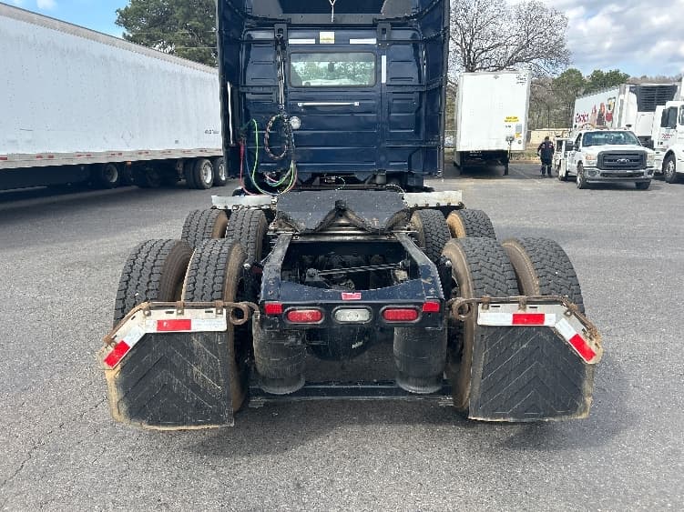 2021 Volvo VNL 300 — photo 6