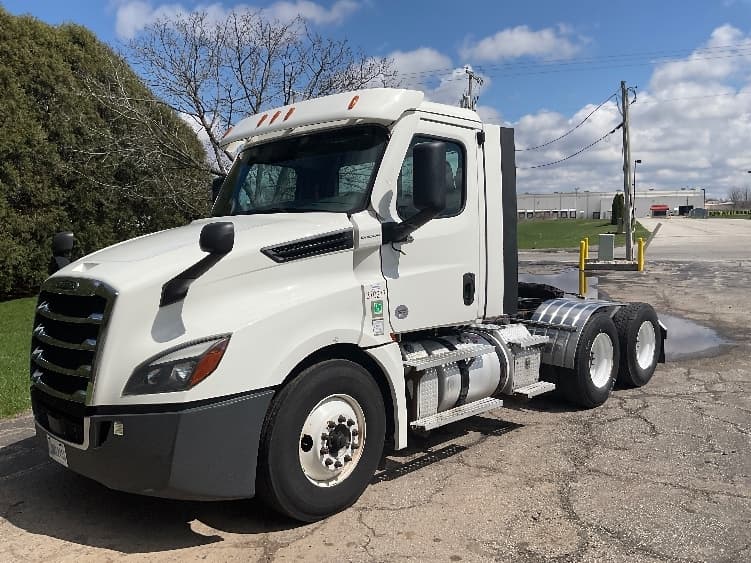 2021 Freightliner Cascadia — photo 3