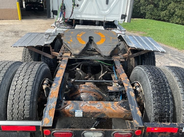 2021 Freightliner Cascadia — photo 6