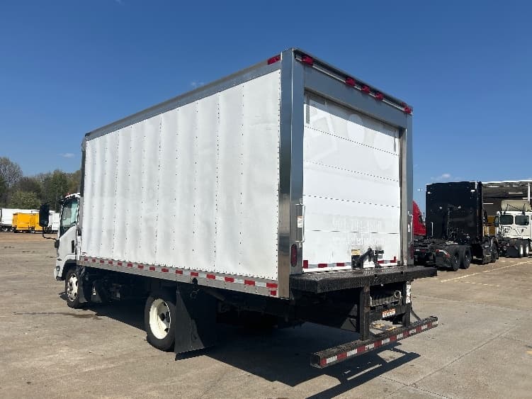 2020 Isuzu NQR — photo 6