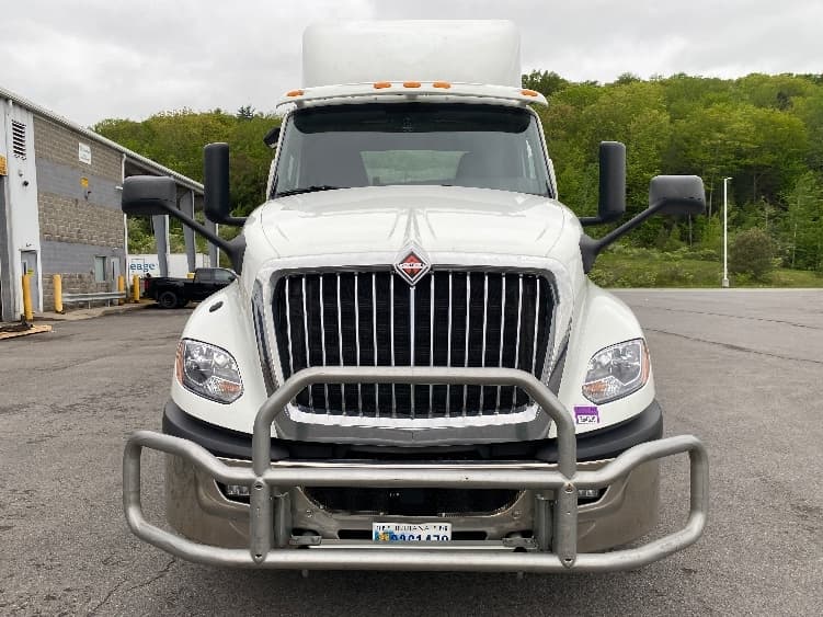 2021 International LT — photo 2