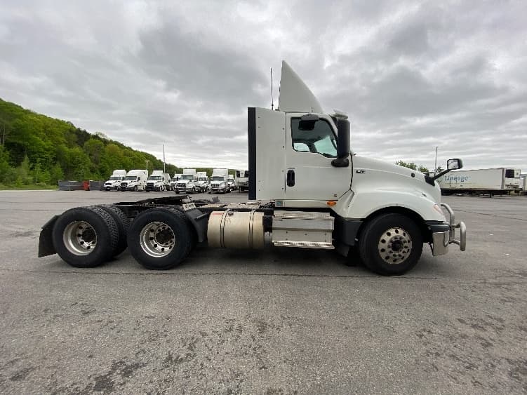 2021 International LT — photo 8