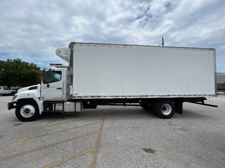 2021 Hino L6 — photo 4