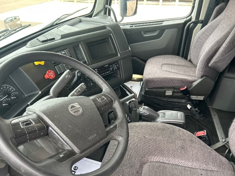 2021 Volvo VNL 760 — photo 10