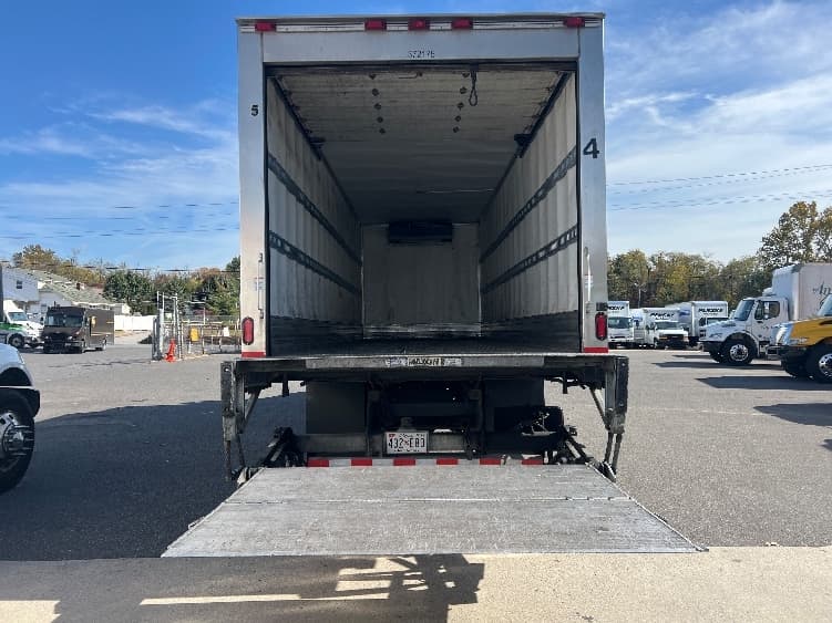 2021 Hino L6 — photo 9