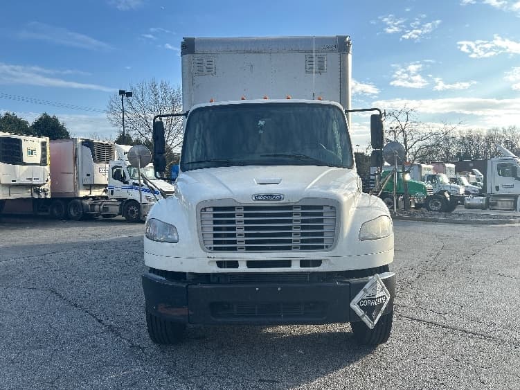 2021 Freightliner M2 106 — photo 2