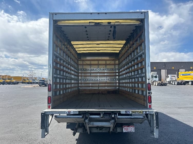 2020 Isuzu NPR — photo 8