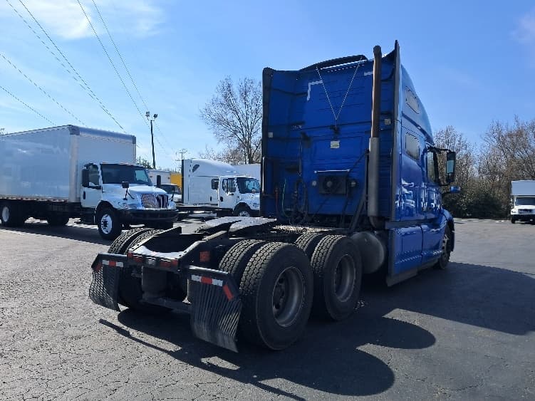 2021 Volvo VNL 760 — photo 7