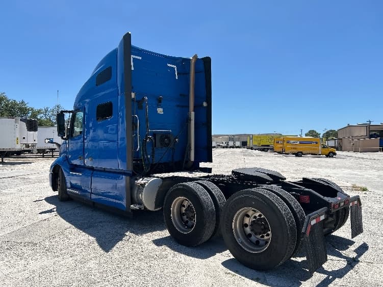 2021 Volvo VNL 760 — photo 5