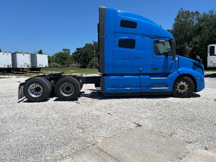 2021 Volvo VNL 760 — photo 8