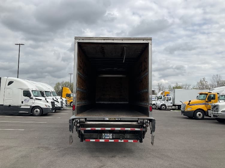 2021 Freightliner M2 112 — photo 8