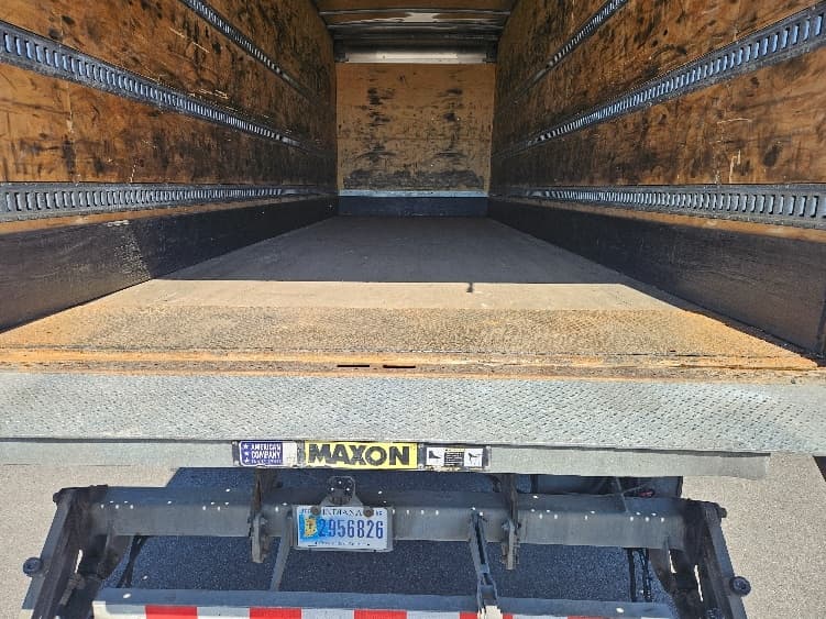 2021 Freightliner M2 112 — photo 10