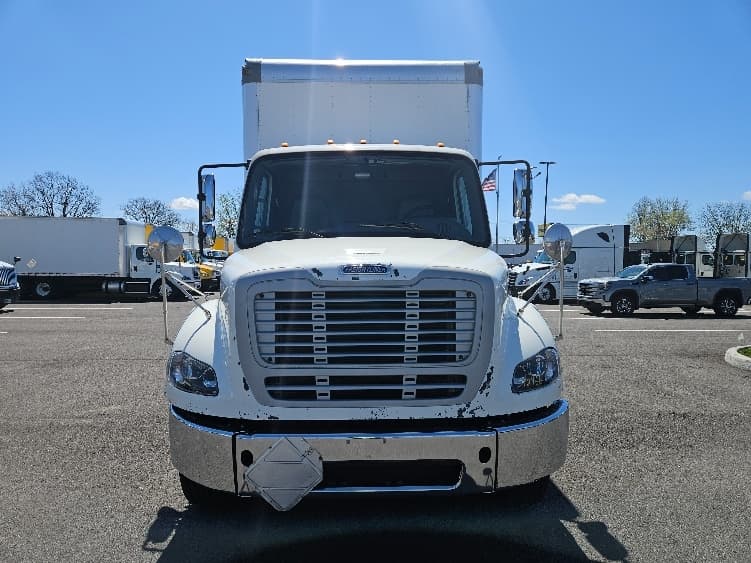 2021 Freightliner M2 112 — photo 2