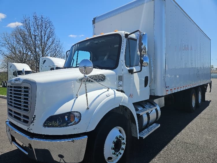2021 Freightliner M2 112 — photo 3