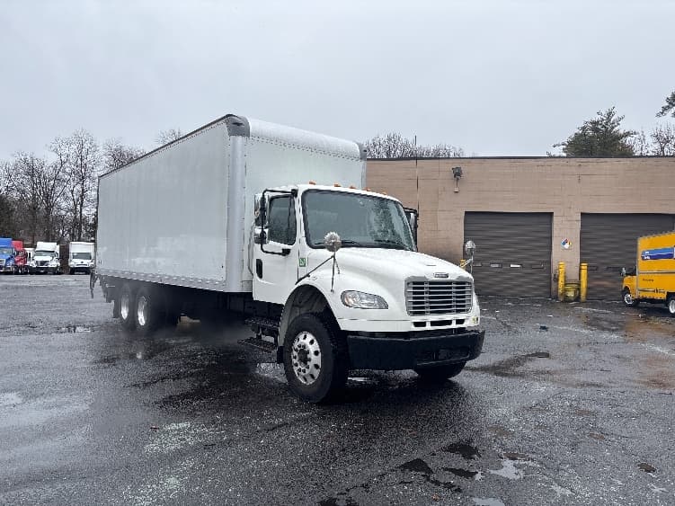 2021 Freightliner M2 106