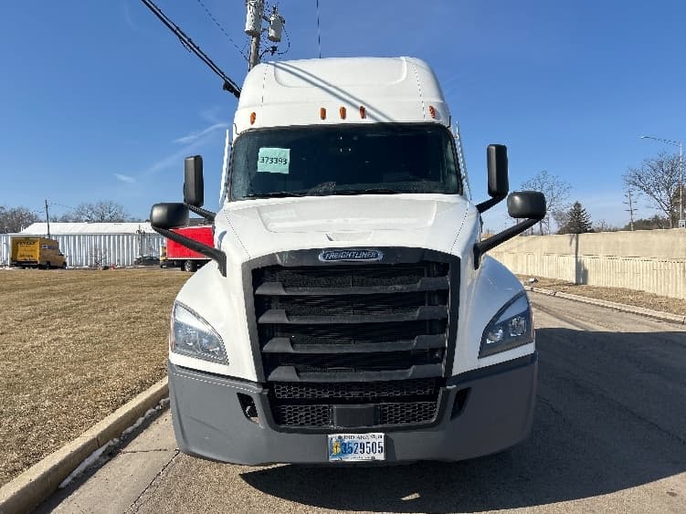 2020 Freightliner Cascadia — photo 2