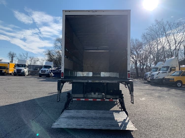 2021 Hino L6 — photo 9