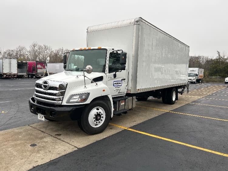 2021 Hino L6 — photo 3