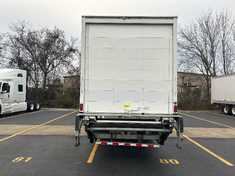 2021 Hino L6 — photo 7