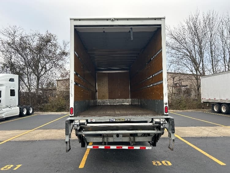 2021 Hino L6 — photo 8