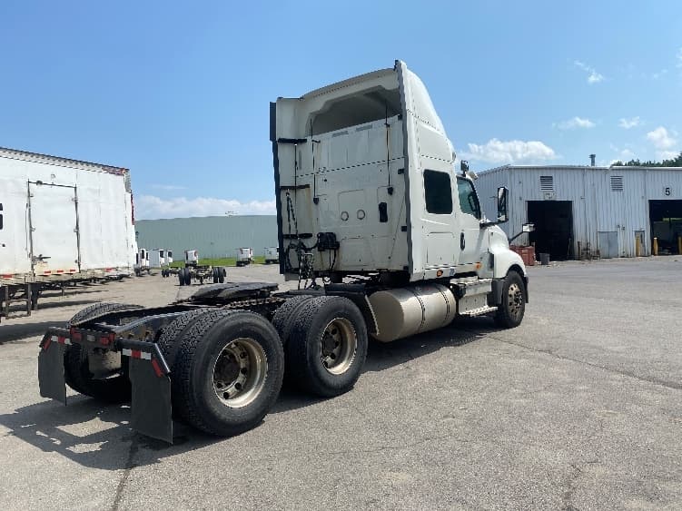 2021 International LT — photo 7