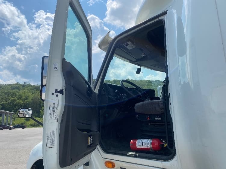 2021 International LT — photo 9