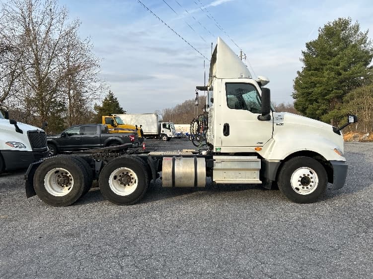 2021 International LT — photo 8