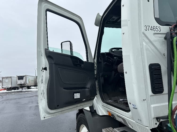 2021 International RH — photo 9