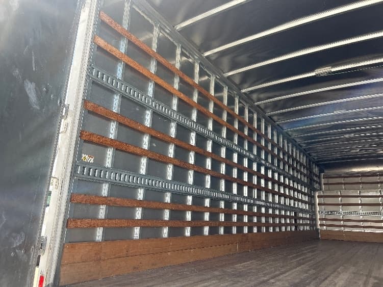 2021 Freightliner M2 106 — photo 10