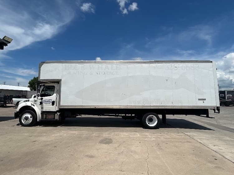 2021 Freightliner M2 106 — photo 4