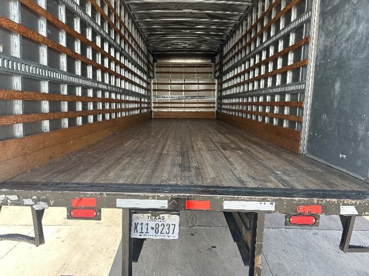 2021 Freightliner M2 106 — photo 9