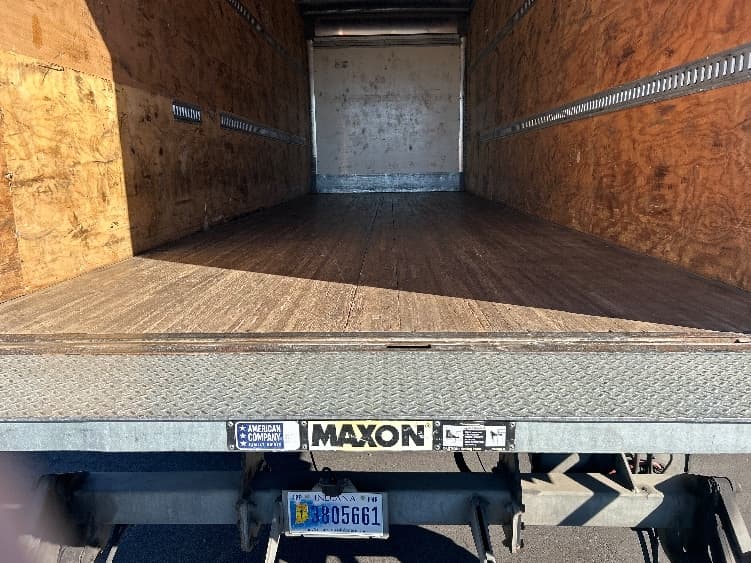 2021 Freightliner M2 106 — photo 10