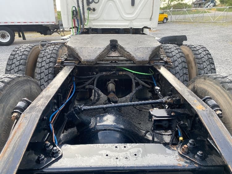 2021 Freightliner Cascadia — photo 6