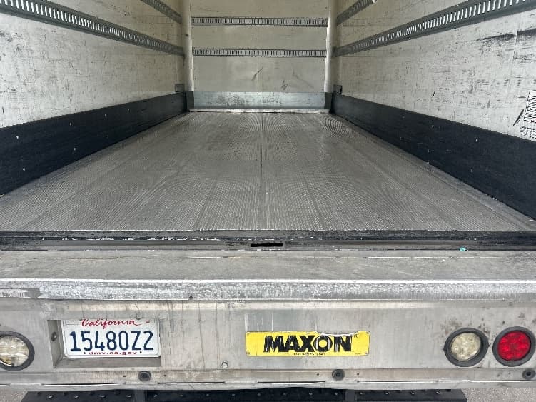 2020 Isuzu FTR — photo 10