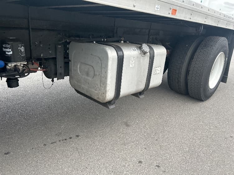 2020 Isuzu FTR — photo 5