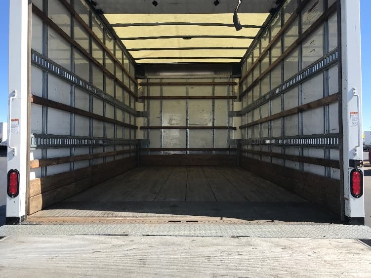 2021 Isuzu NPR — photo 10